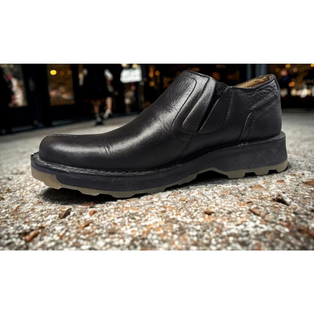 Dr. Martens Men's Black Leather Shoe - Clearance*