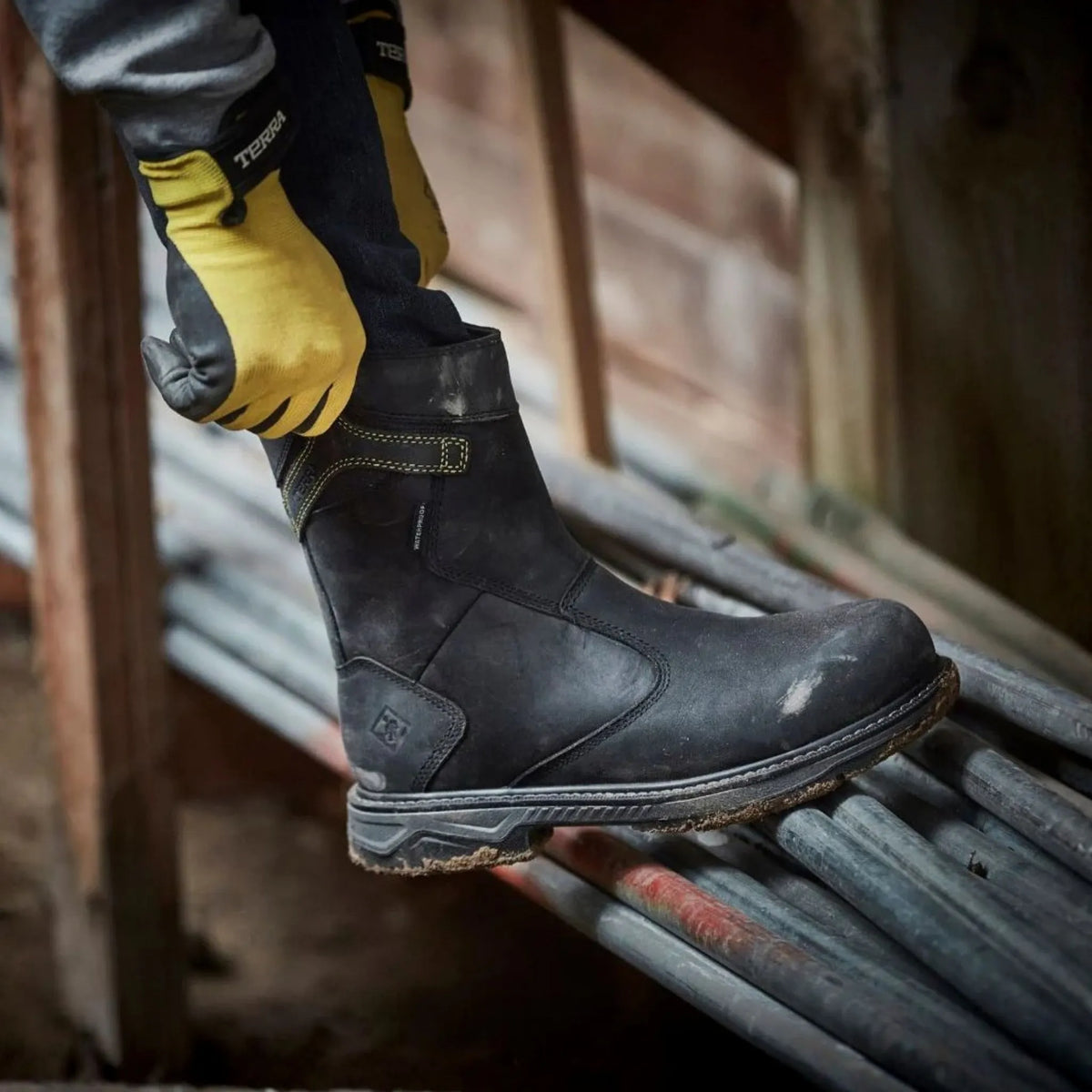 Terra Men's Patton Wellington Waterproof Aluminum Toe Pull-On Safety Work Boot