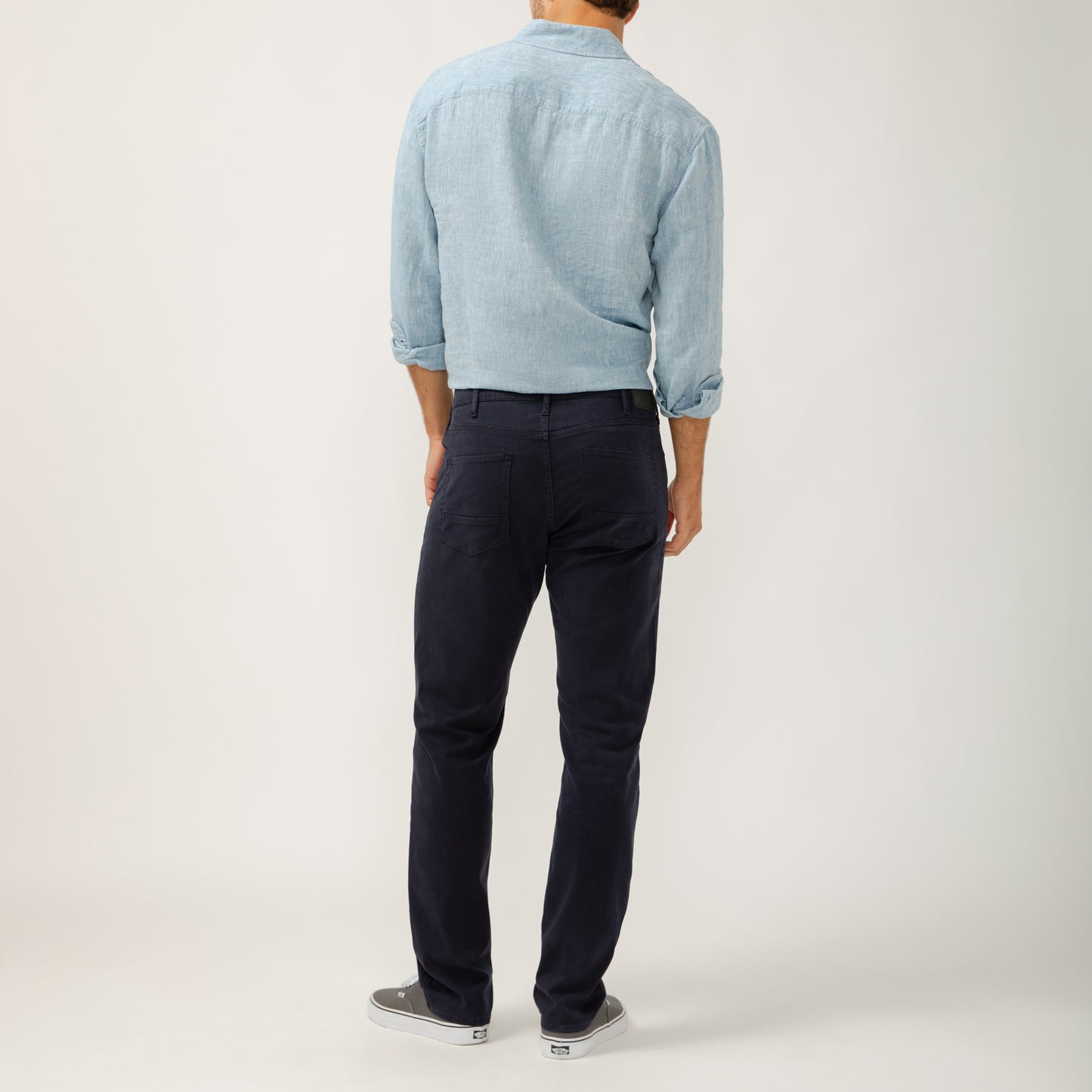 Silver Jean's Men's Machray Straight Leg Khaki Pants