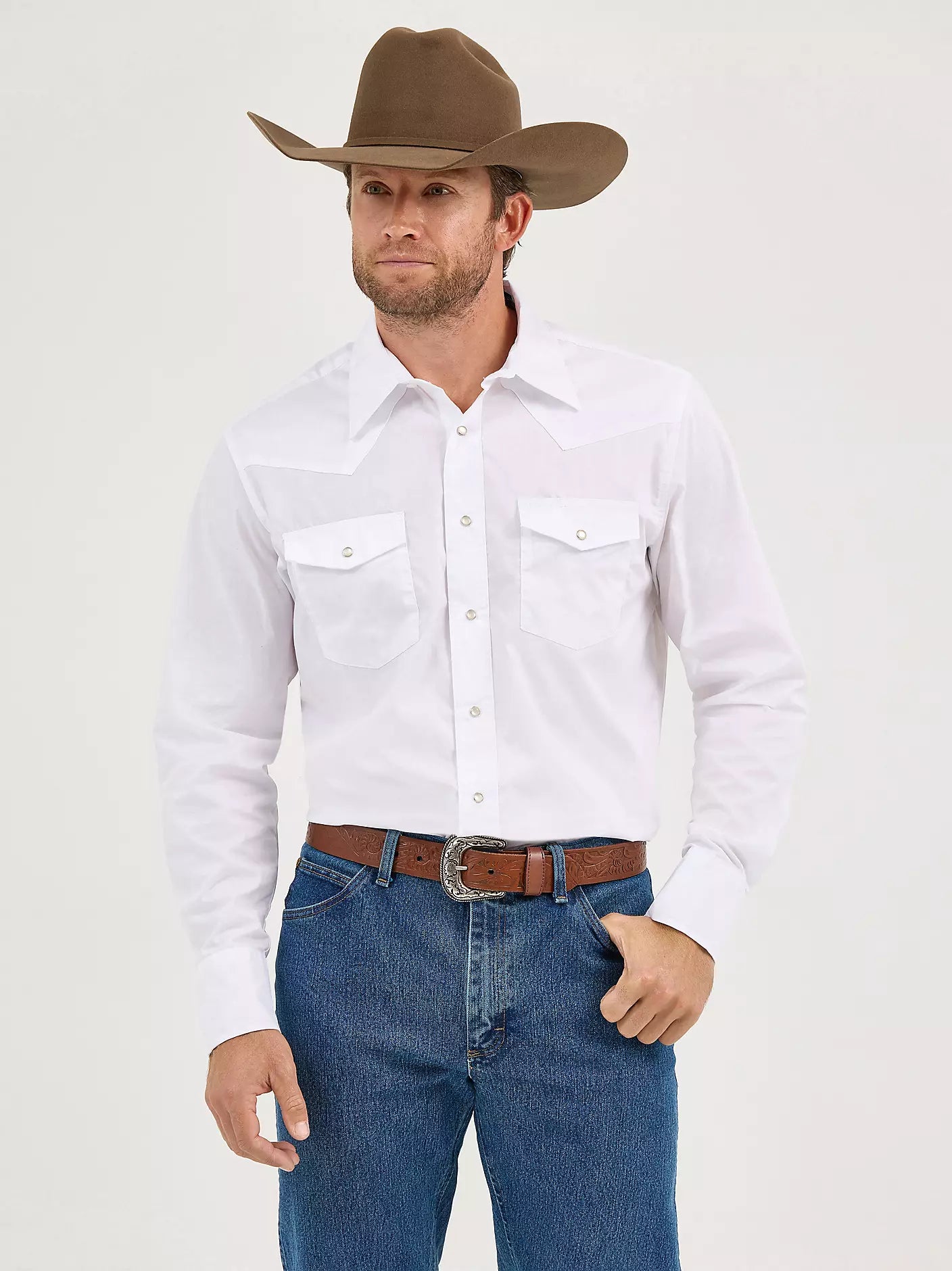 Wrangler Western Snap Shirt - Long Sleeve Solid Broadcloth in White or Black weis-western-wear