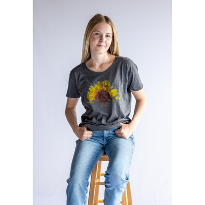 Ariat Women's Sunflower Cow T-Shirt 10047640