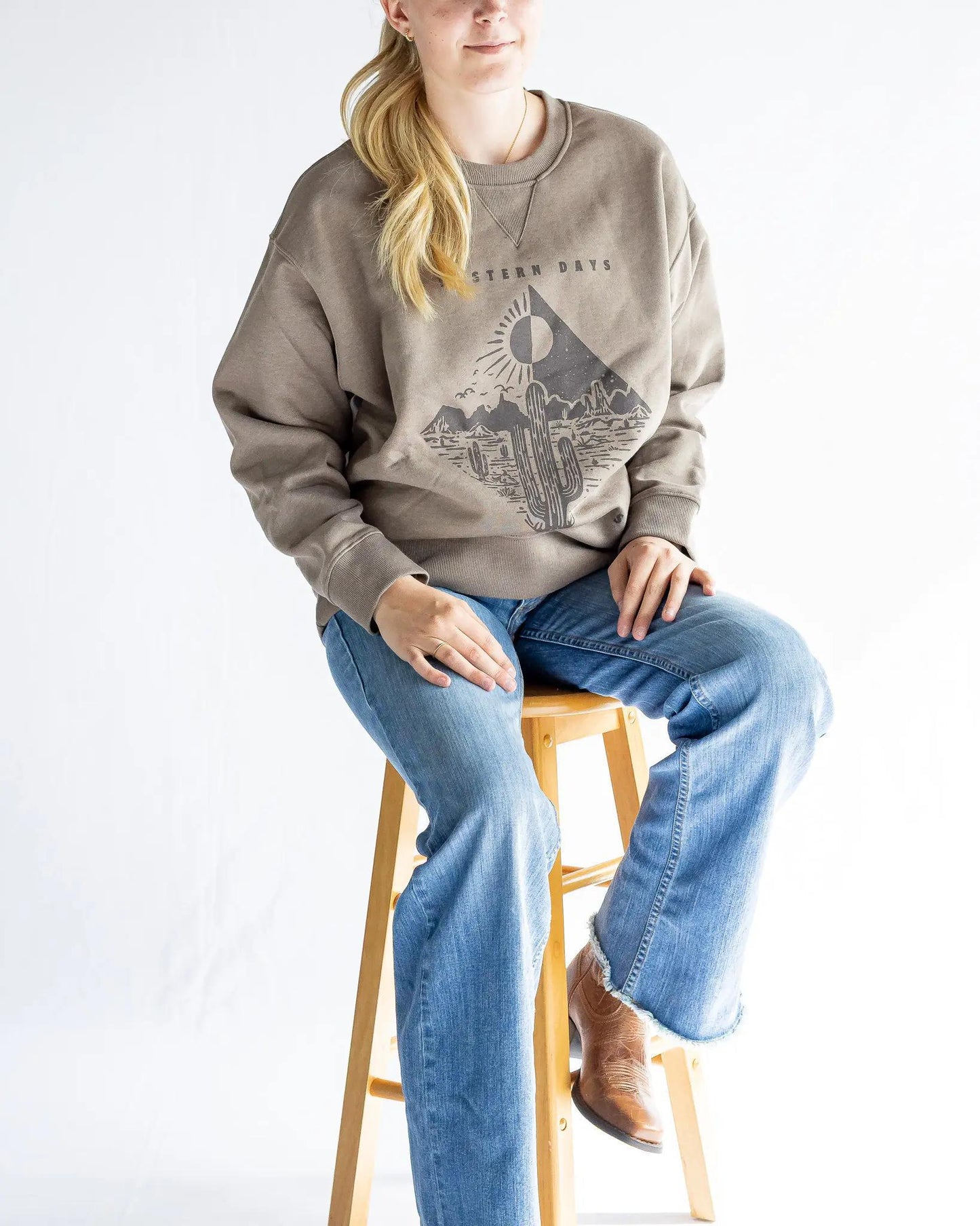 Ariat Women's Western Days Oversized Sweatshirt -Clearance