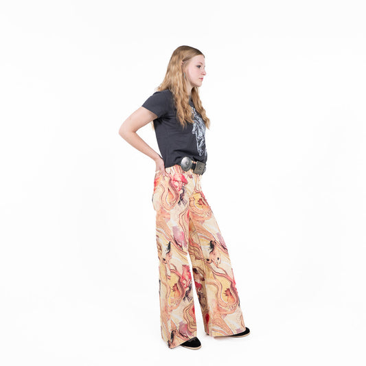 Wrangler Women's Lainey Wilson Cheeky Marbled Horse Wide Leg Jean