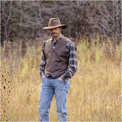 Outback Trading Co Men's Arkanas Vest Oil Skin
