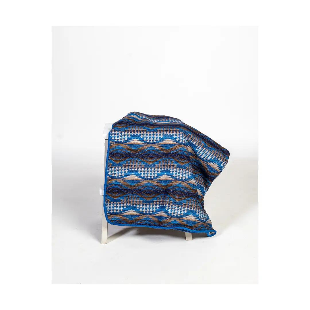 Rock & Roll Jacquard Berber Lined Blanket weis-western-wear