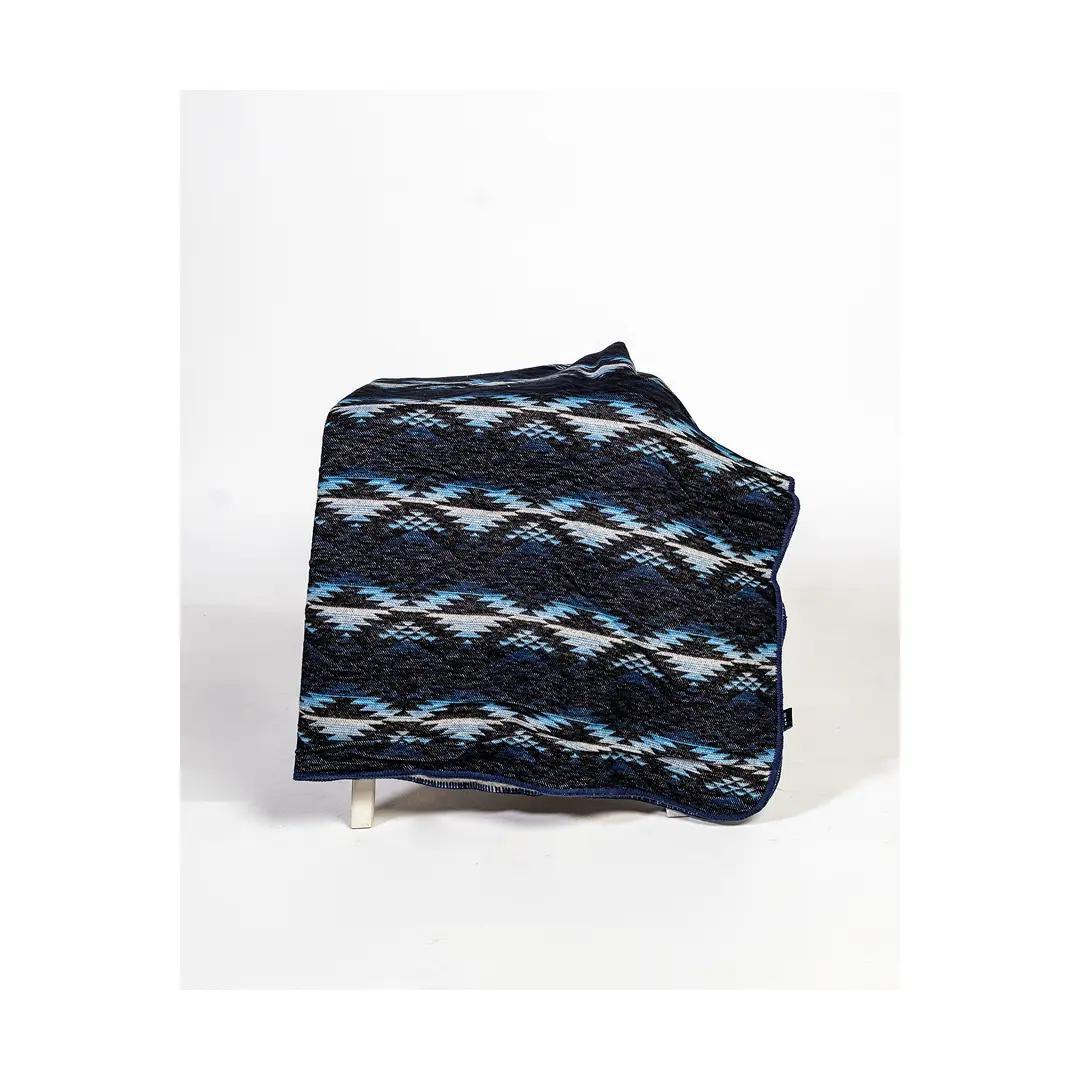 Rock & Roll Jacquard Berber Lined Blanket weis-western-wear