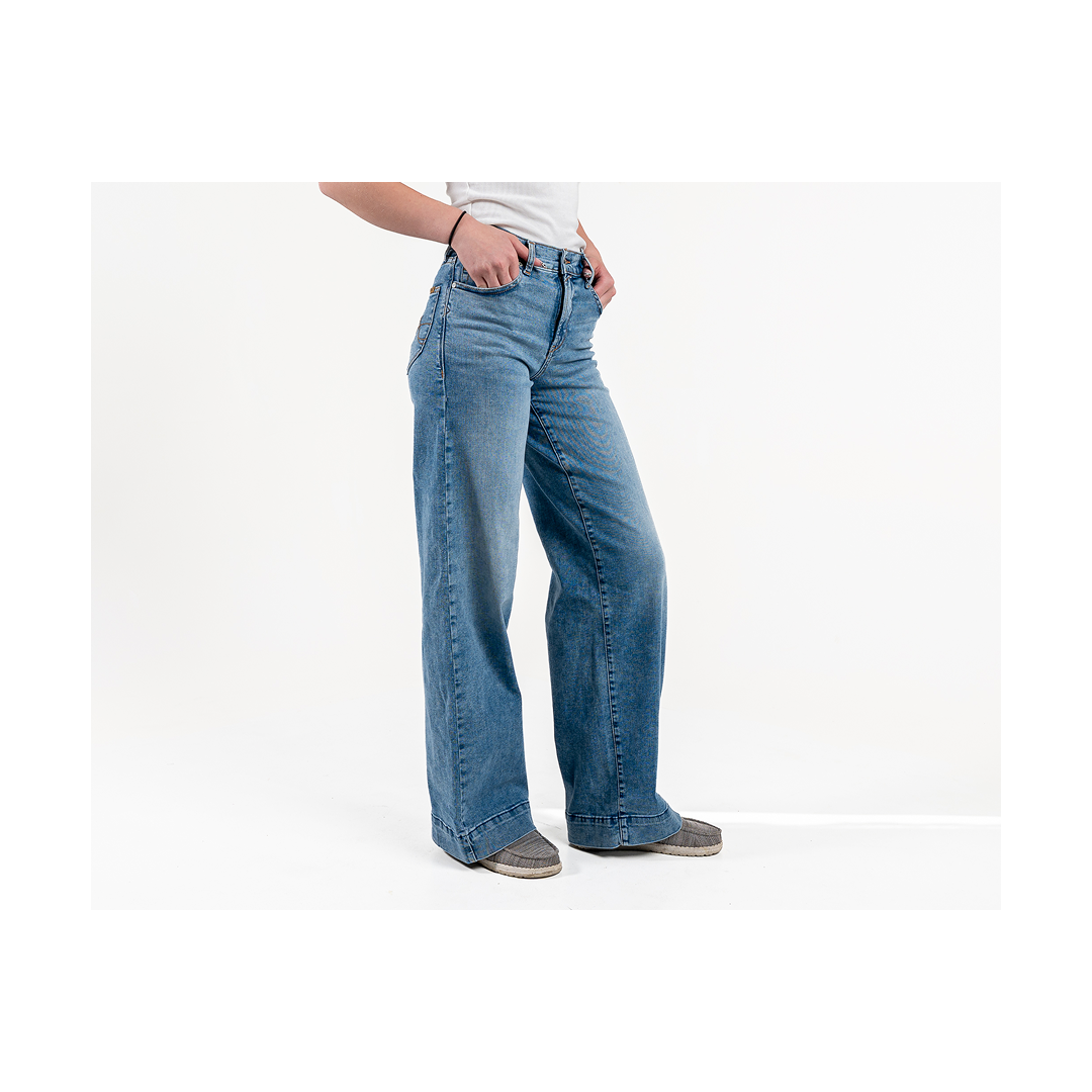 Ariat Women's High Rise Revel Vilma Ultrastretch Wide Leg Jeans