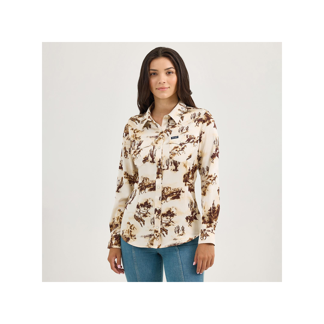 Wrangler Women's Retro Western Vintage Long Sleeve Snap Shirt