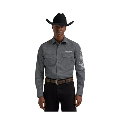 Wrangler Men's Long Sleeve Logo Shirt - Classic Fit - Snaps