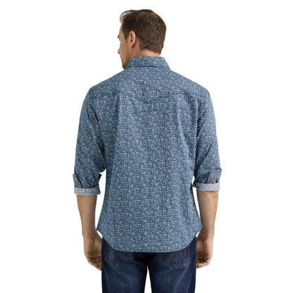 Wrangler Men's Retro Premium Long Sleeve Shirt Modern Fit Indigo Blue