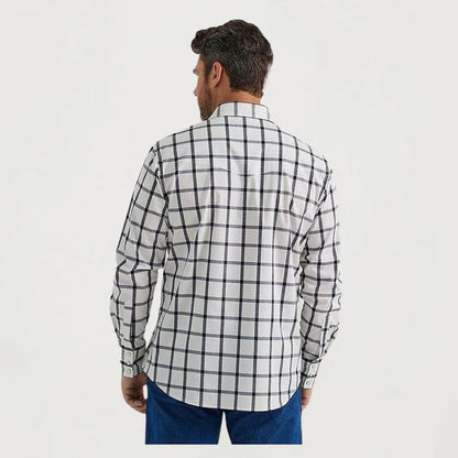 Wrangler Men's Wrinkle Resist Long Sleeve Shirt Classic Fit