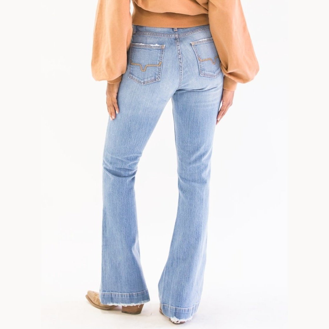 Kimes Ranch Women's Jeans Jennifer Sugar Fade Stretch Wide Flare